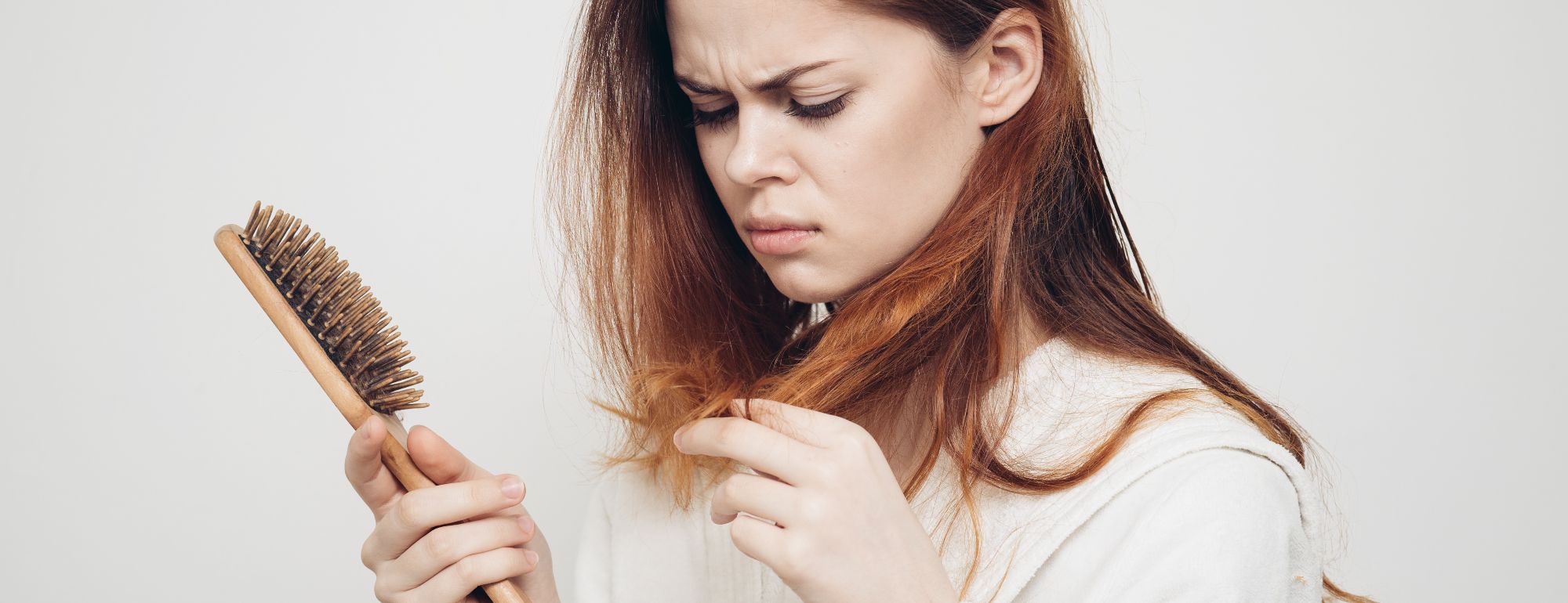 Eflúvio Telógeno: queda de cabelo difusa Eflúvio Telógeno: queda de cabelo difusa
